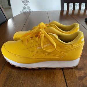 Yellow Reebok shoes 7.5
